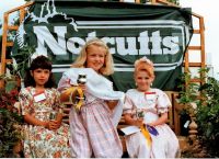 1995 carnival Queen and attendants